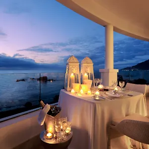 Twelve Apostles & Otel