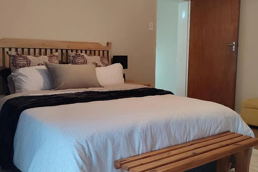 Apartment Flatlet Close To N1&N7 Offstreet Parking Cape Town